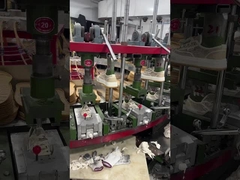 ในการผลิตรองเท้าแบบไม่อึดอัดและรองเท้ากีฬา มีอุปกรณ์การผลิตที่ฉลาดใช้ในการผลิตรองเท้า